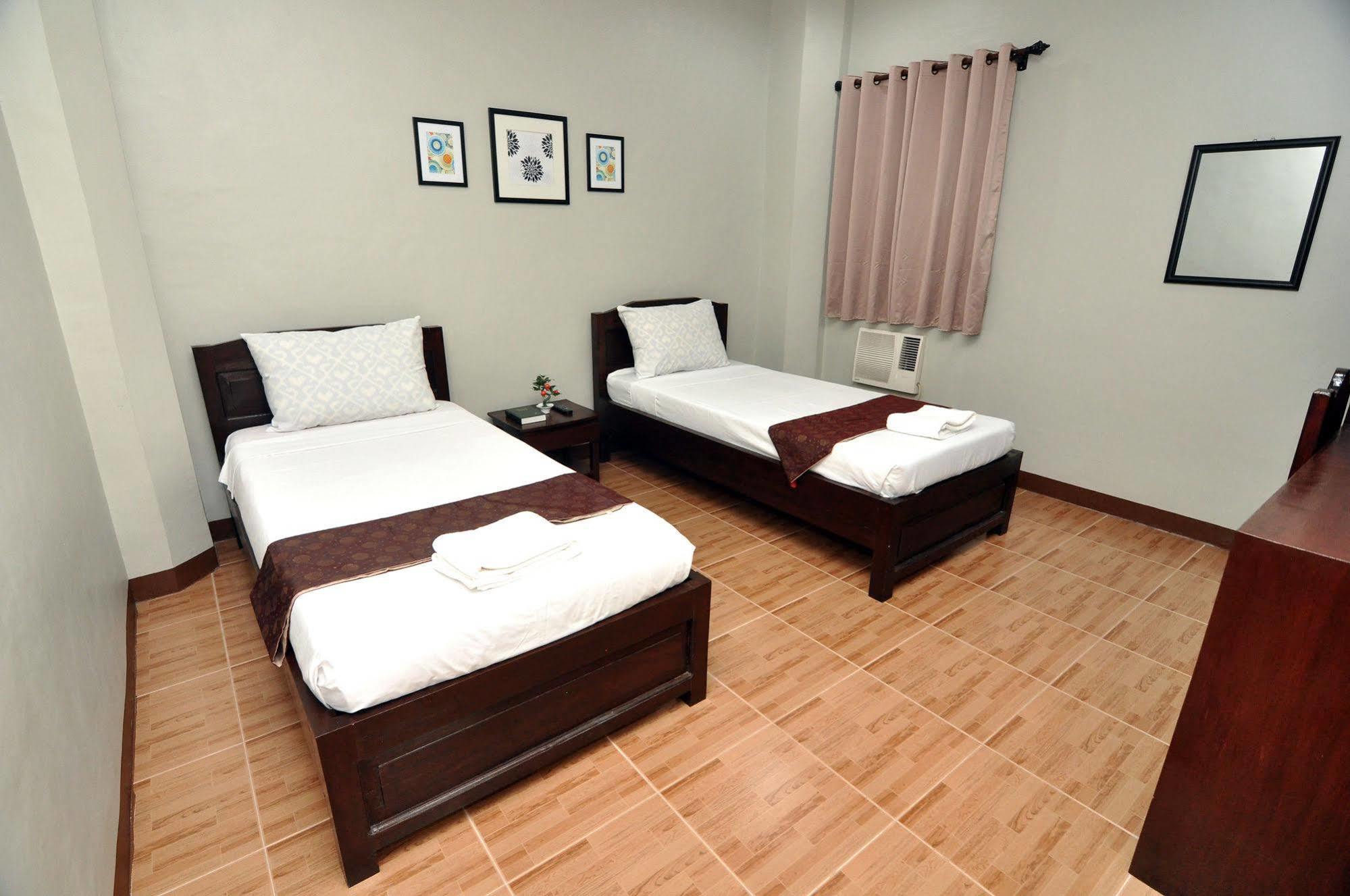 Harbour Gardens Tourist Inn Tagbilaran City Exterior photo